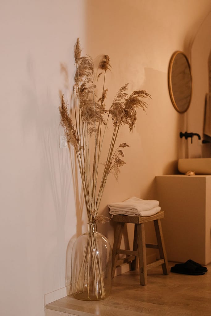 Ikebana Vase in White Matte Japandi Vase Minimalist: 